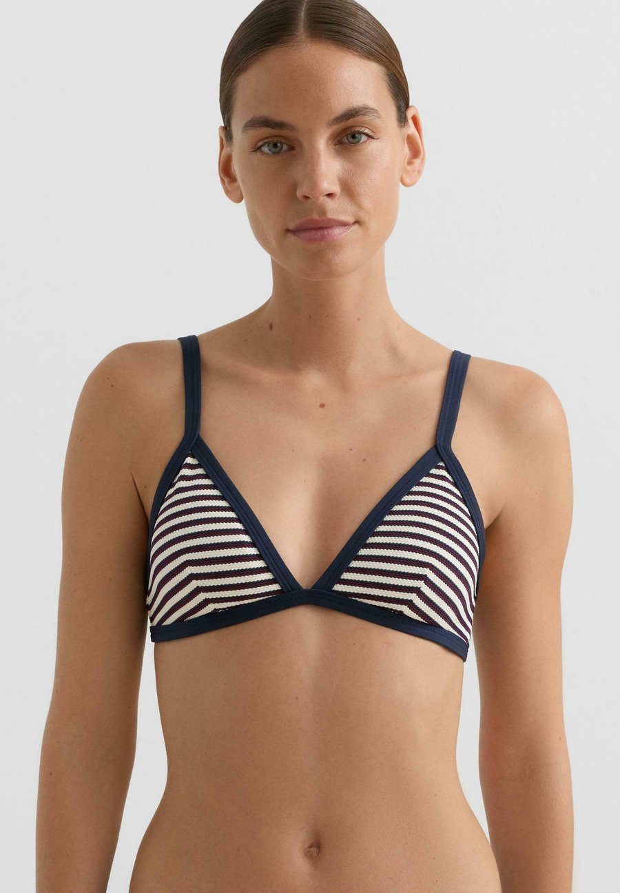 Топ бикини OYSHO TRIM TEXTURED STRIPE , Metallic Blue
Топ бикини OYSHO TRIM TEXTURED STRIPE , Metallic Blue