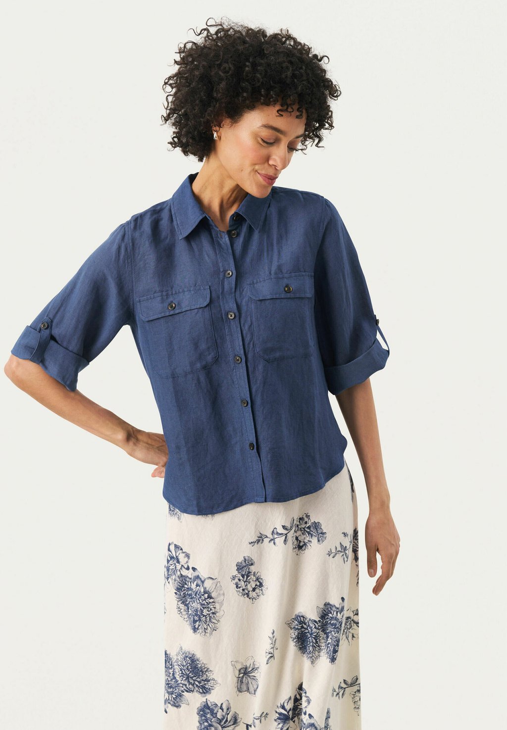 Блузка на пуговицах RAYANI Part Two, синий
Блузка на пуговицах RAYANI Part Two, синий