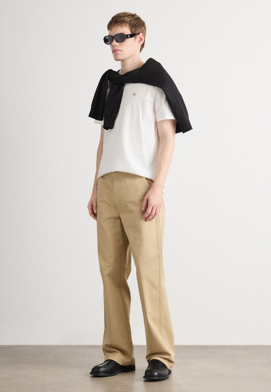 Футболка Calvin Klein Jeans BADGE TEE 2 PACK, Maritime Navy/Bright White/Blue, Белый, Футболка Calvin Klein Jeans BADGE TEE 2 PACK, Maritime Navy/Bright White/Blue
Футболка Calvin Klein Jeans BADGE TEE 2 PACK, Maritime Navy/Bright White/Blue, Белый, Футболка Calvin Klein Jeans BADGE TEE 2 PACK, Maritime Navy/Bright White/Blue