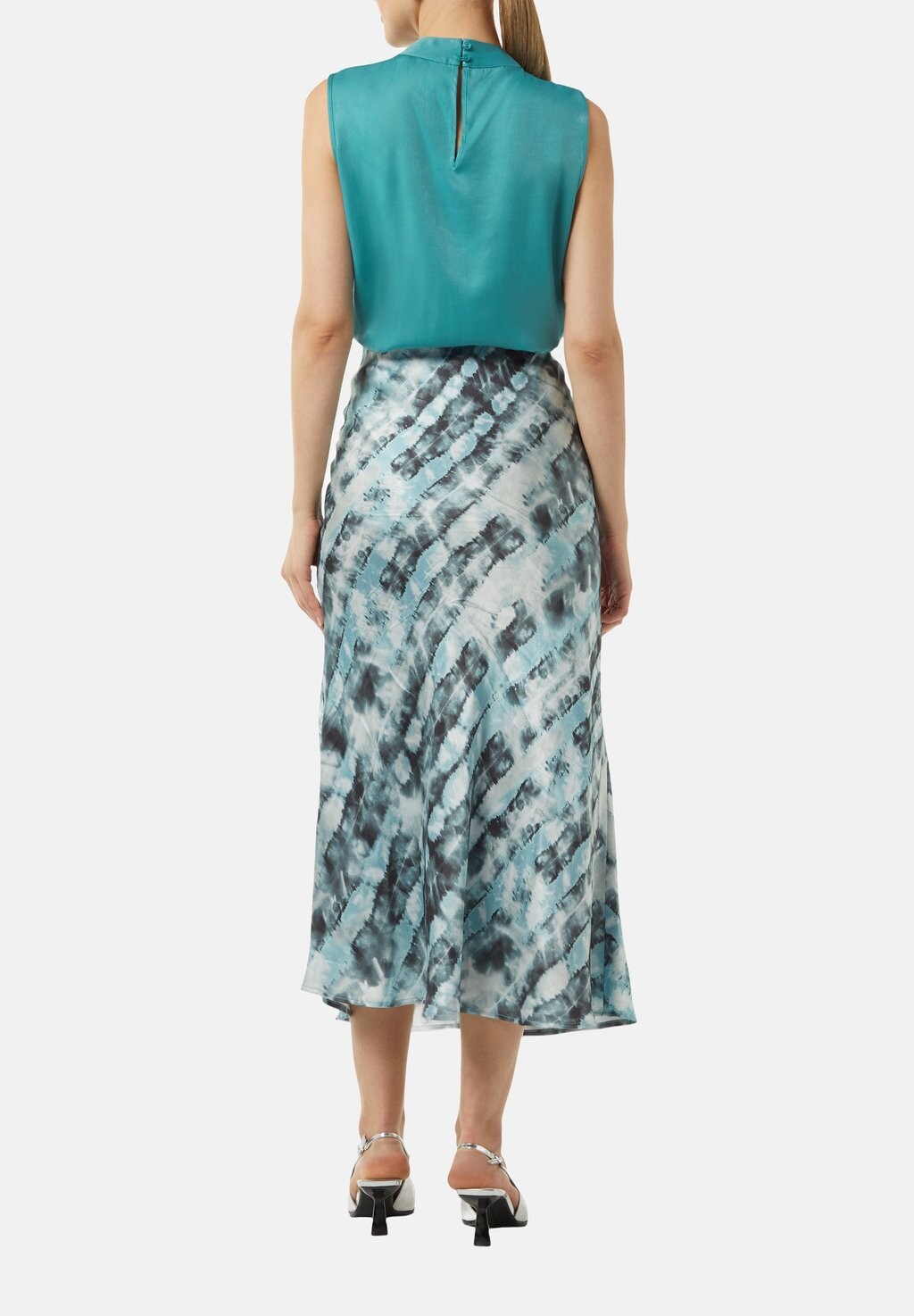 Топ ÄRMELLOSES MIT STEHKRAGEN comma casual identity, бирюзовый
Топ ÄRMELLOSES MIT STEHKRAGEN comma casual identity, бирюзовый