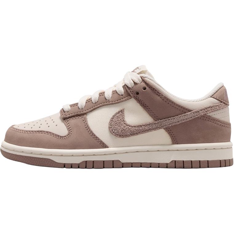 Nike Dunk Low топ Skateboard Shoes коричневый бежевый Kids'
Nike Dunk Low топ Skateboard Shoes коричневый бежевый Kids'
