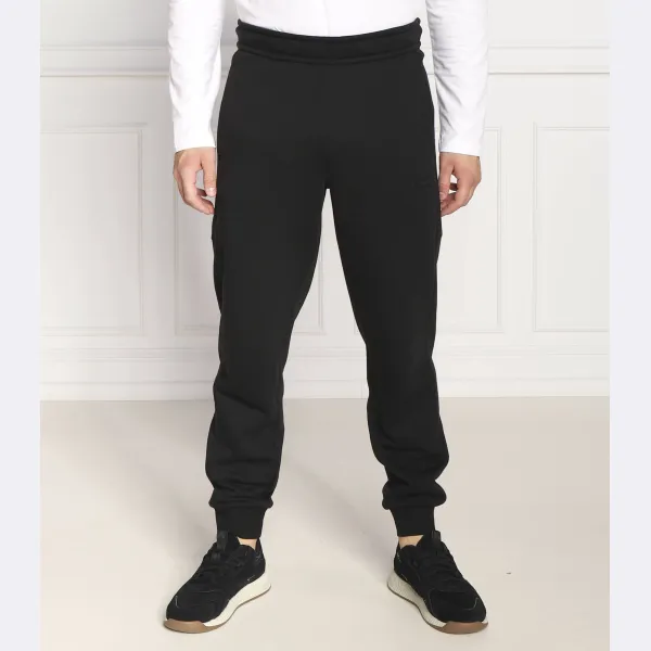 Спортивные брюки стандартного кроя Calvin Klein, черный
Спортивные брюки стандартного кроя Calvin Klein, черный