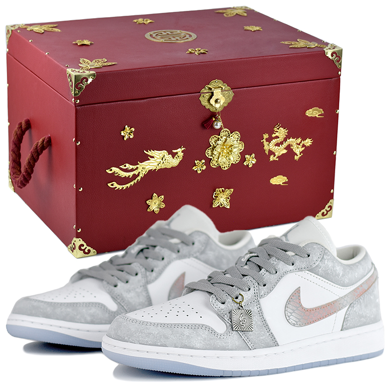 Jordan Кроссовки Air 1 Gray Star противоскользящие износостойкие низкие винтажные баскетбольные женские серые серый звездный свет подарочная коробка 2, цвет Gray Starlight-Gift Box 2
Jordan Кроссовки Air 1 Gray Star противоскользящие износостойкие низкие винтажные баскетбольные женские серые серый звездный свет подарочная коробка 2, цвет Gray Starlight-Gift Box 2