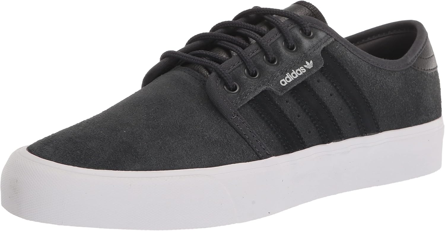 Мужские кроссовки Adidas C76129 Seeley, белый/черный/угольный
Мужские кроссовки Adidas C76129 Seeley, белый/черный/угольный