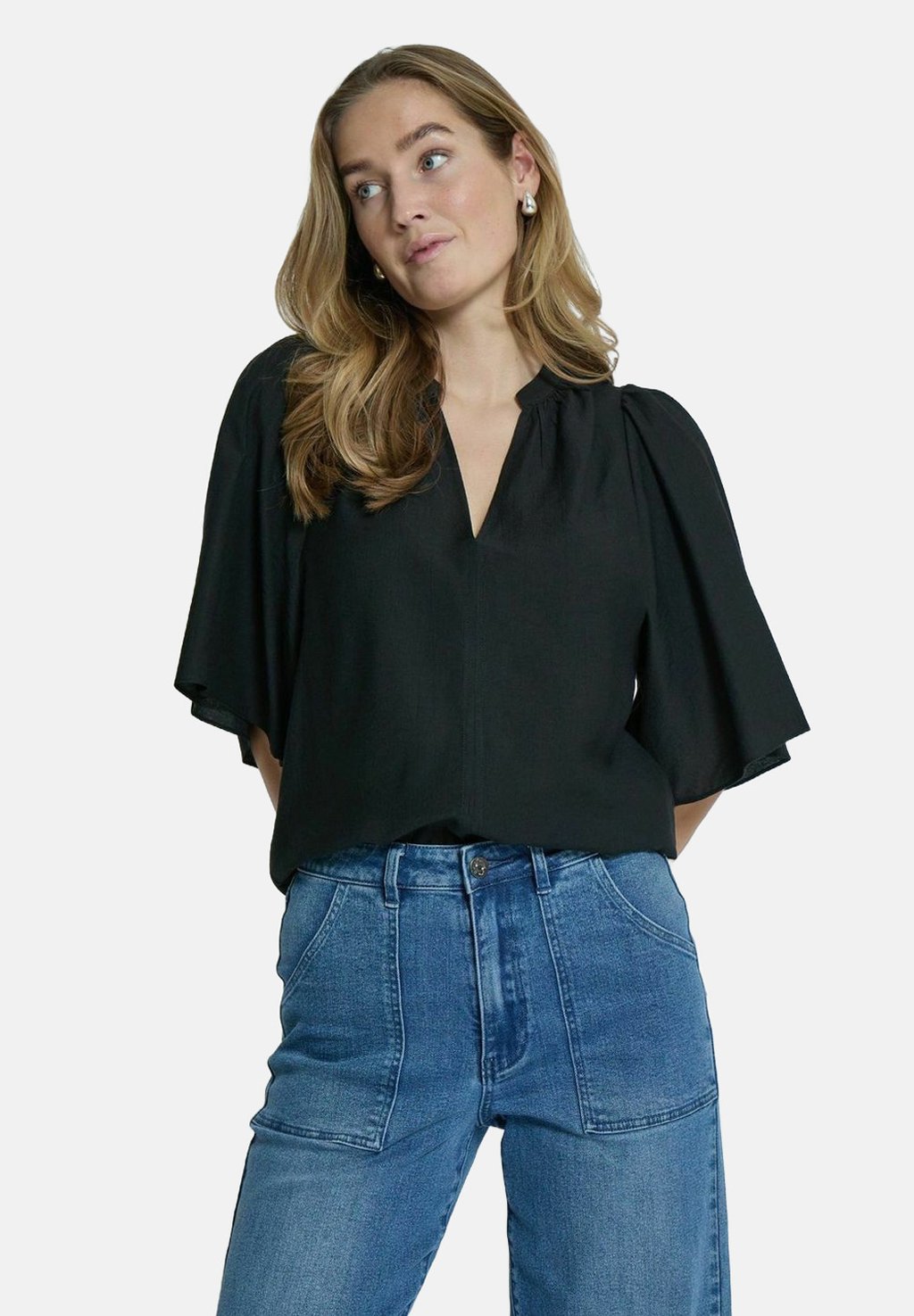 Блуза GEORGIA PEPPERCORN, черный
Блуза GEORGIA PEPPERCORN, черный