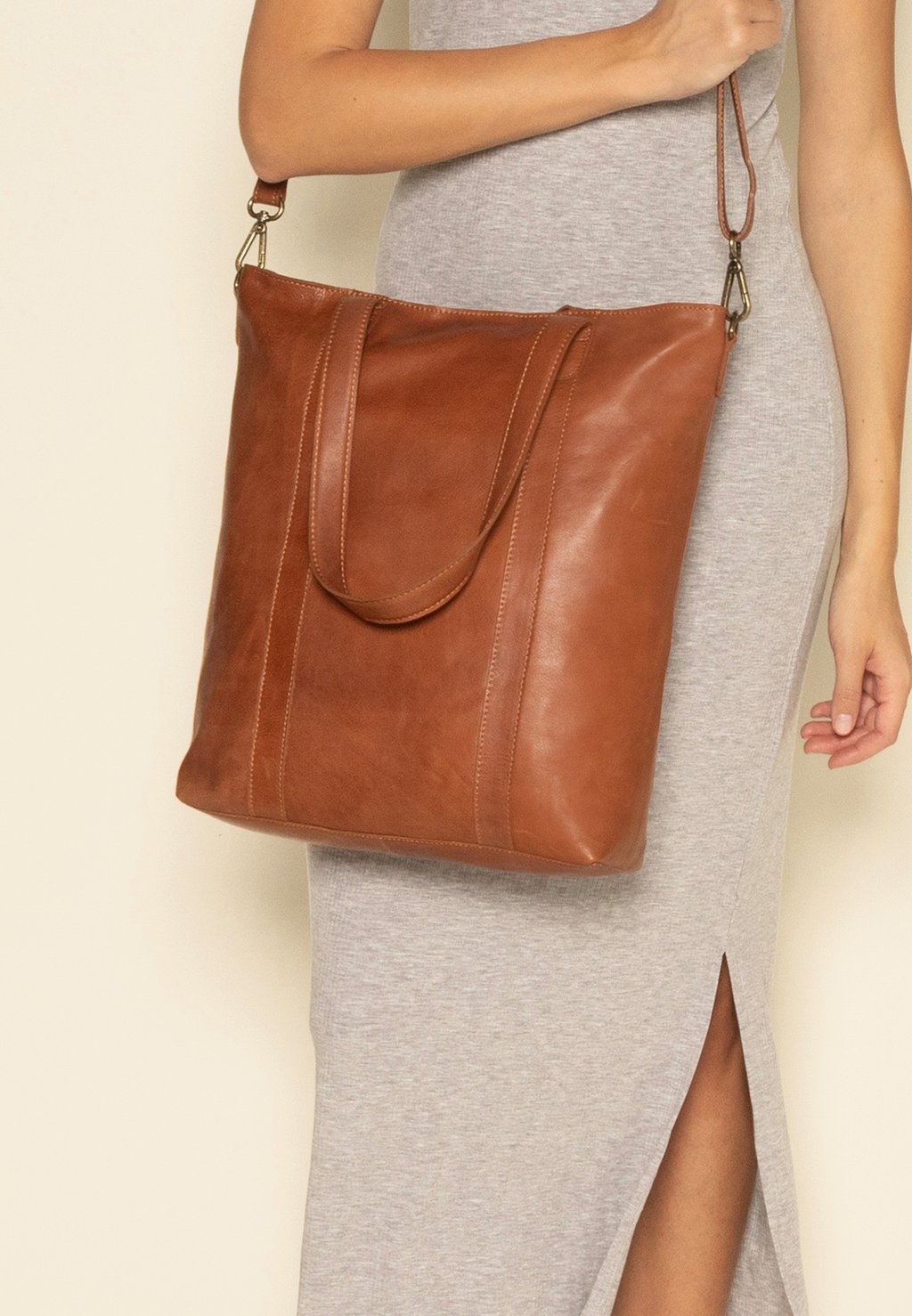 Сумка для покупок PARIS Gusti Leder, цвет Braun
Сумка для покупок PARIS Gusti Leder, цвет Braun