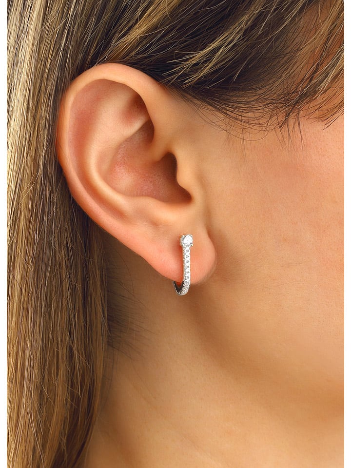 Miu Silver Серебряные серьги с драгоценными камнями
Miu Silver Серебряные серьги с драгоценными камнями