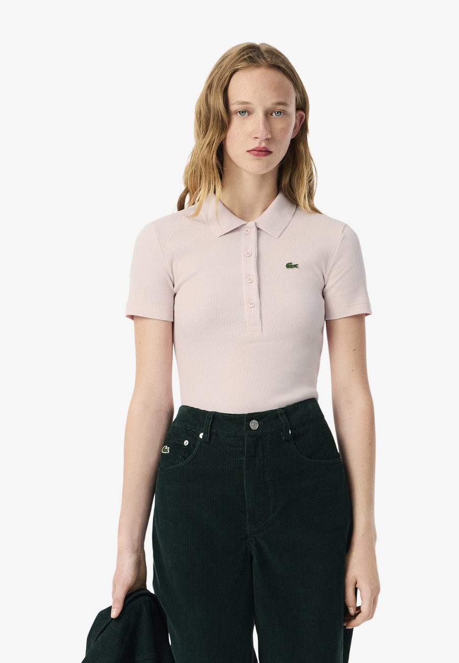 Поло Lacoste DF5377_70V, Rose Pale Ady/Pink
Поло Lacoste DF5377_70V, Rose Pale Ady/Pink