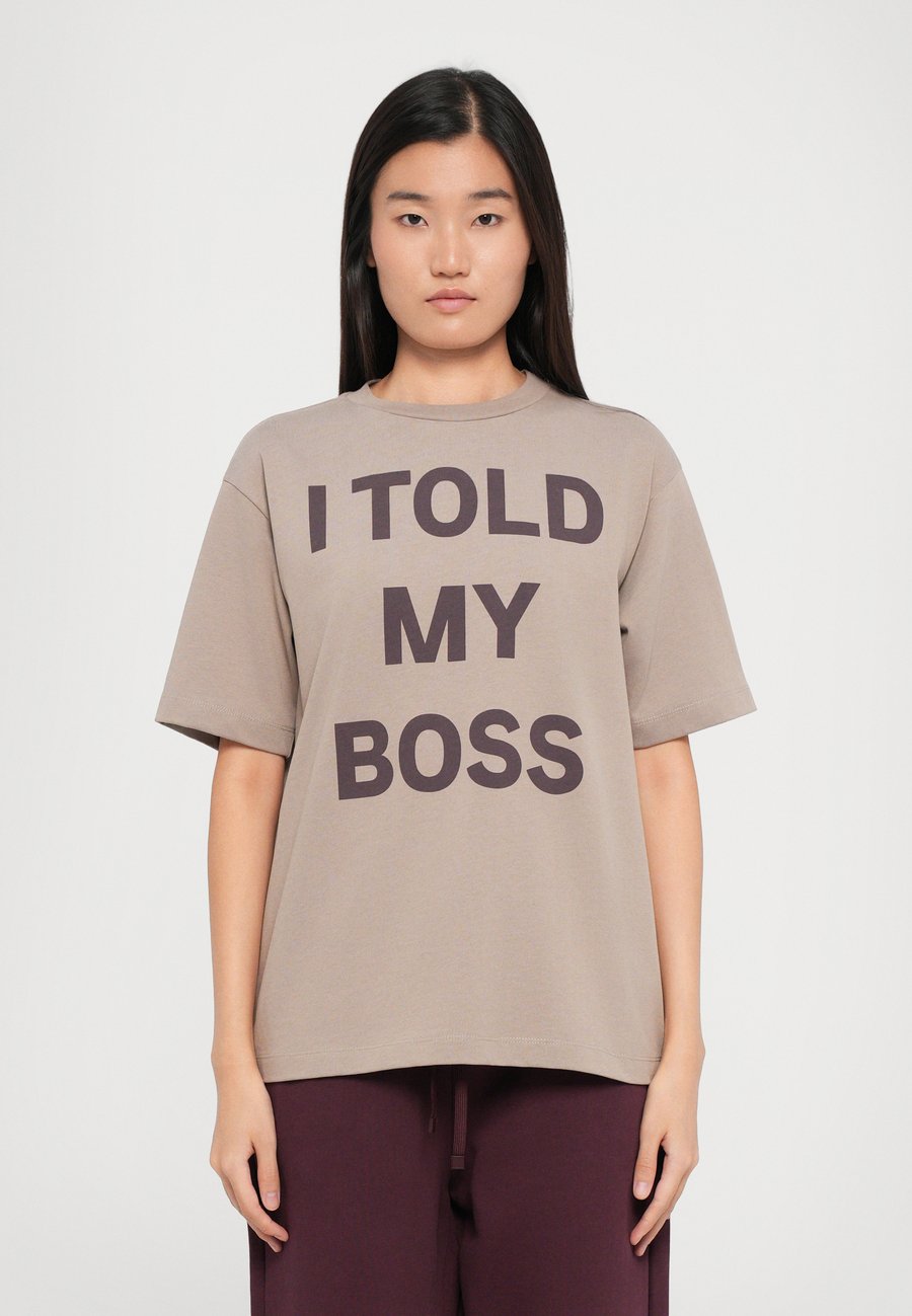 Футболка MAX&Co. ITSHIRT, Taubengrau/Grey
Футболка MAX&Co. ITSHIRT, Taubengrau/Grey