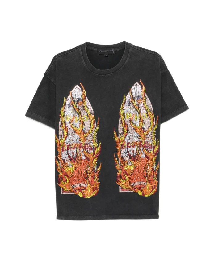 Футболка с изображением пламени и страз Who Decides War, черный
Футболка с изображением пламени и страз Who Decides War, черный