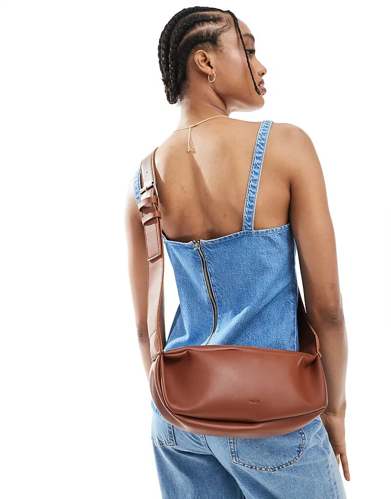 Мягкая сумка-полумесяц PASQ коричневого цвета Pasq
Мягкая сумка-полумесяц PASQ коричневого цвета Pasq