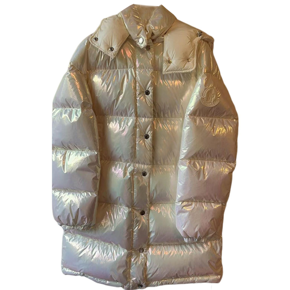 Moncler Пуховик унисекс белый
Moncler Пуховик унисекс белый