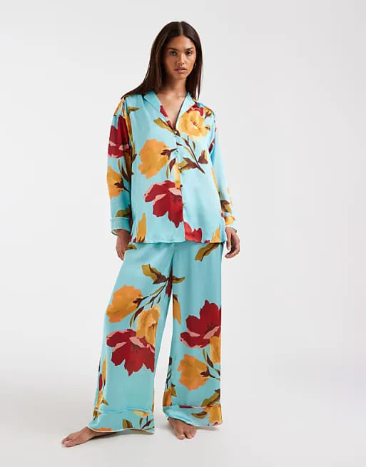 Пижамный комплект Free People Dreamy Days с принтом Bloomrush
Пижамный комплект Free People Dreamy Days с принтом Bloomrush