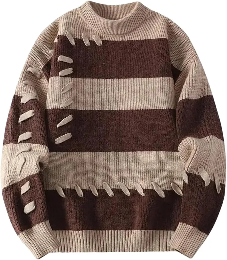 Мужской свитер с круглым вырезом и аппликацией
Мужской свитер с круглым вырезом и аппликацией