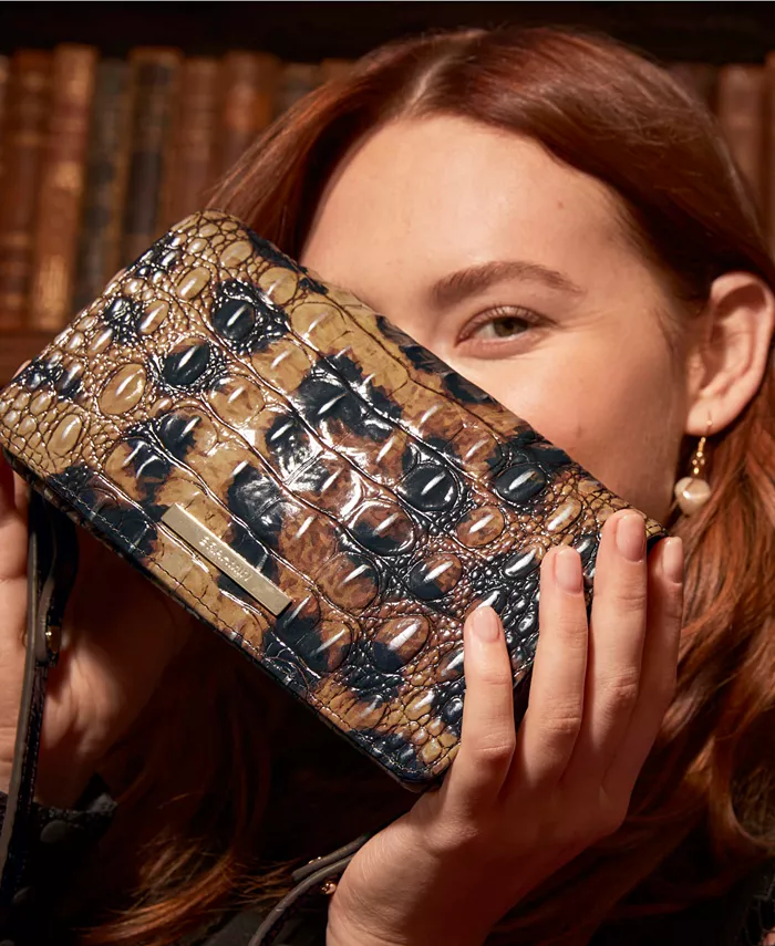 Миниатюрная кожаная сумка через плечо Minuette Melbourne Brahmin, желтый
Миниатюрная кожаная сумка через плечо Minuette Melbourne Brahmin, желтый