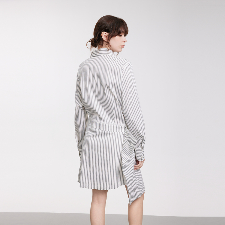 ELLE Женское платье с длинным рукавом белое
ELLE Женское платье с длинным рукавом белое