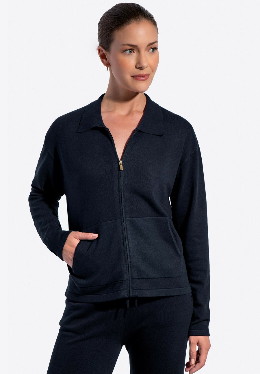 Толстовка WITTCHEN Zip-up sweatshirt, Dark Blue
Толстовка WITTCHEN Zip-up sweatshirt, Dark Blue