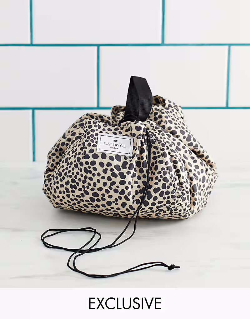 Косметичка Flat Lay Co. Drawstring - Cheetah Spots Flat Lay Company
Косметичка Flat Lay Co. Drawstring - Cheetah Spots Flat Lay Company