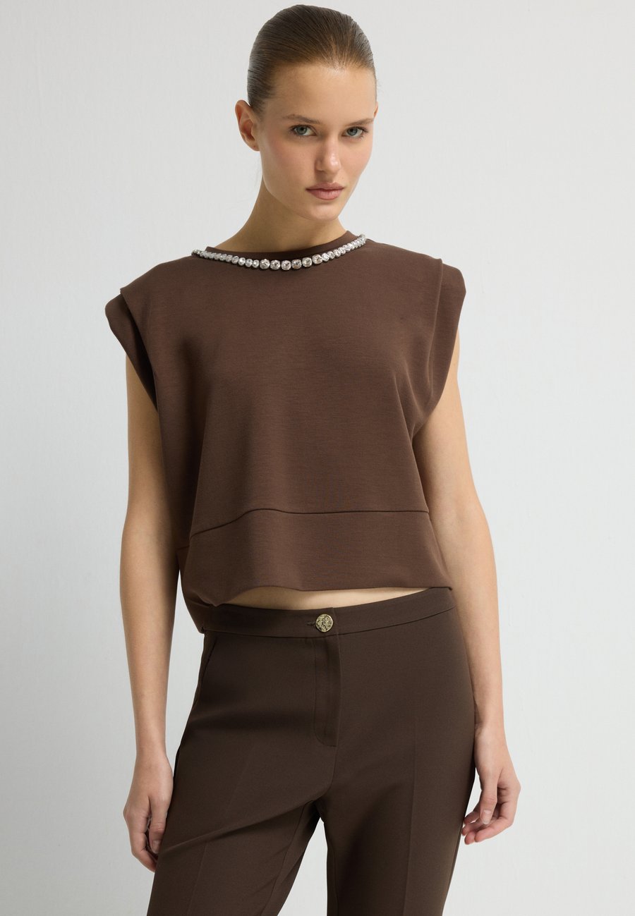 Блуза adL Blouse, Brown
Блуза adL Blouse, Brown