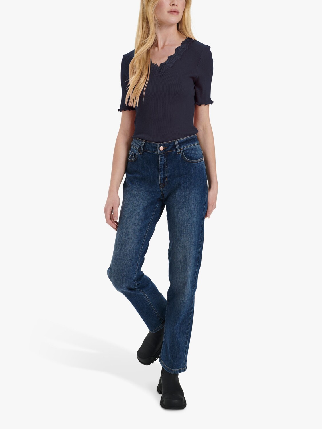 Футболка Maya из хлопка и шелка с кружевной отделкой Saint Tropez, Night Sky
Футболка Maya из хлопка и шелка с кружевной отделкой Saint Tropez, Night Sky