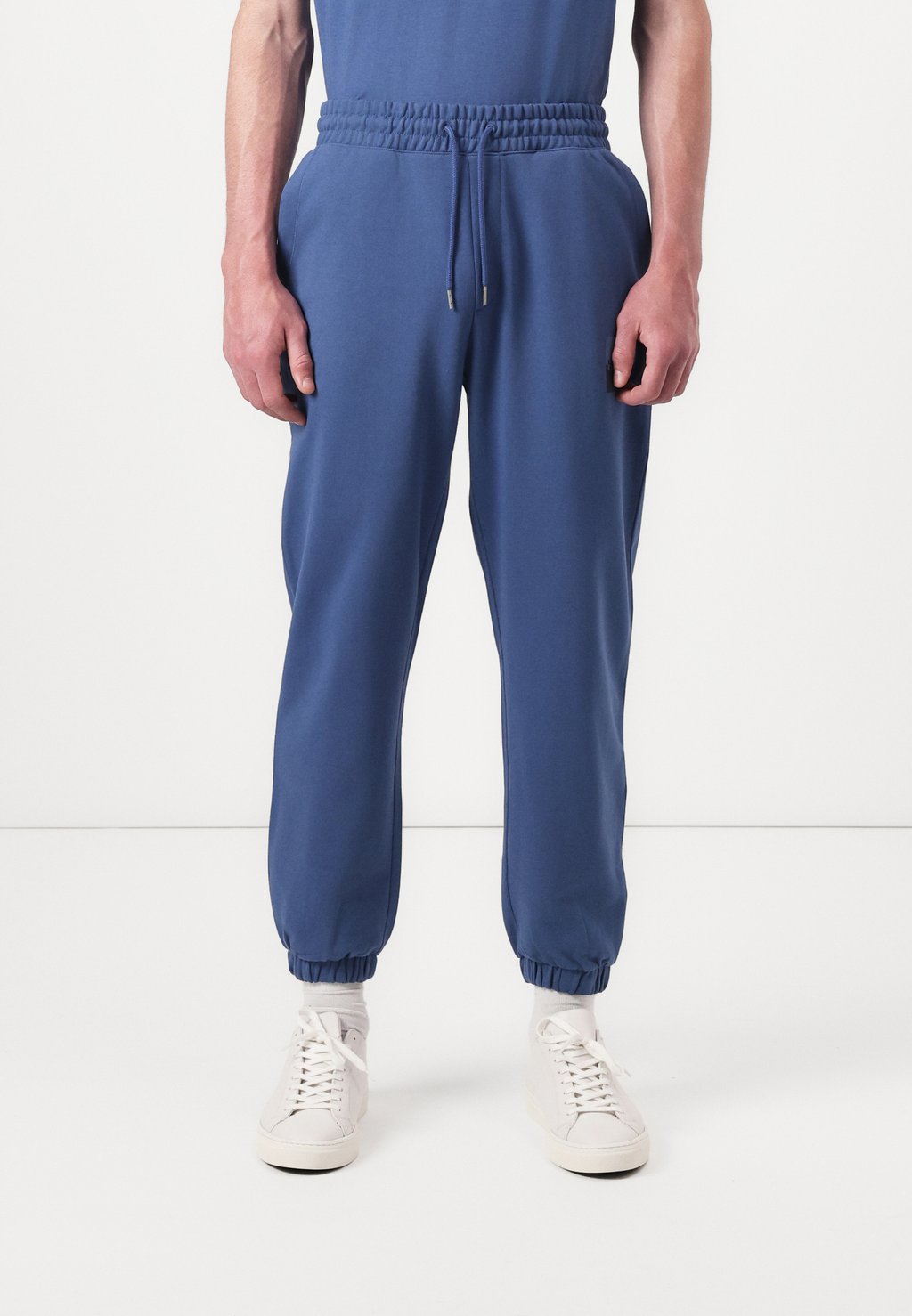 Спортивные штаны DUSPLITAN HUGO, синий
Спортивные штаны DUSPLITAN HUGO, синий