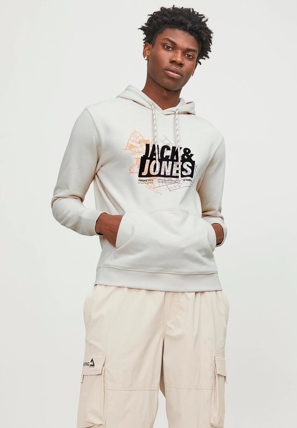 Толстовка с карманом-кенгуру, резиновый принт, мужская Jack & Jones, цвет Moonbeam
Толстовка с карманом-кенгуру, резиновый принт, мужская Jack & Jones, цвет Moonbeam