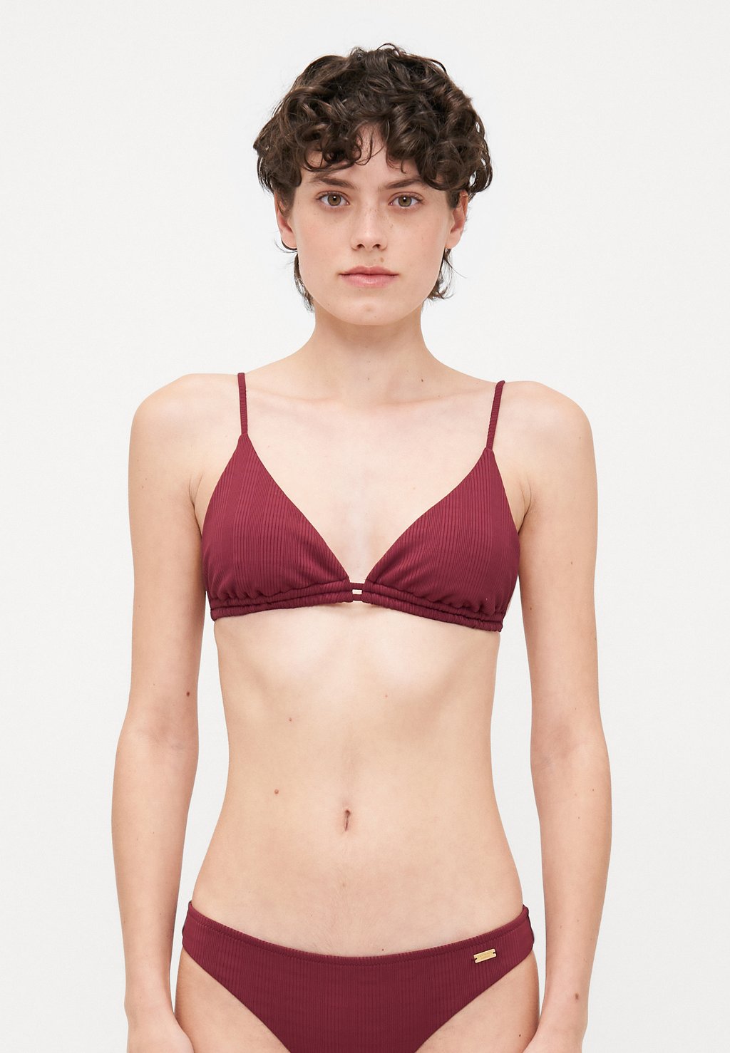 Верх бикини TRIANGLE Copenhagen Studios, бургундия 
Верх бикини TRIANGLE Copenhagen Studios, бургундия