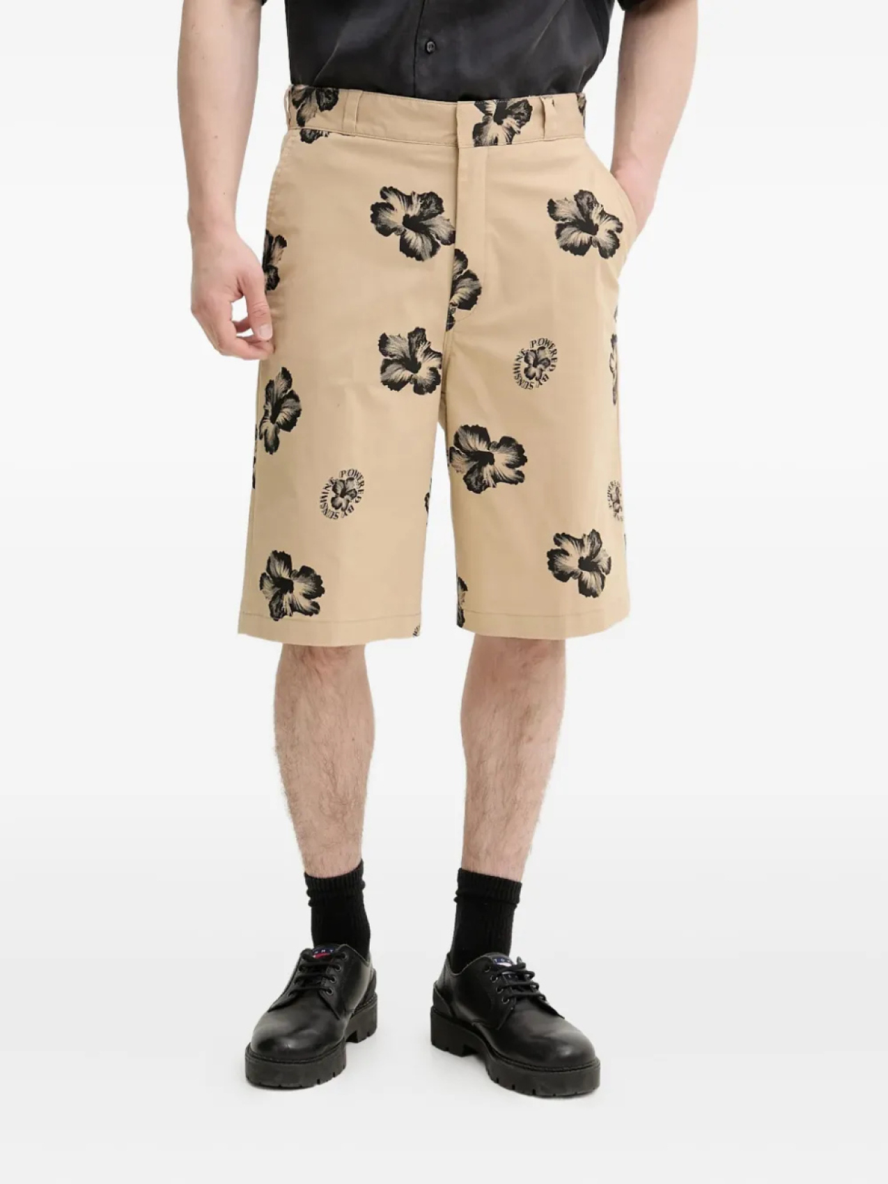 Шорты HUGO с цветочным принтом, нейтральный
Шорты HUGO с цветочным принтом, нейтральный