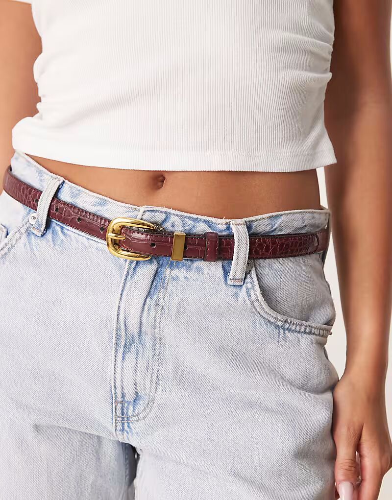 Узкий пояс для джинсов ASOS DESIGN с металлическим фиксатором из бордовой крокодиловой кожи
Узкий пояс для джинсов ASOS DESIGN с металлическим фиксатором из бордовой крокодиловой кожи