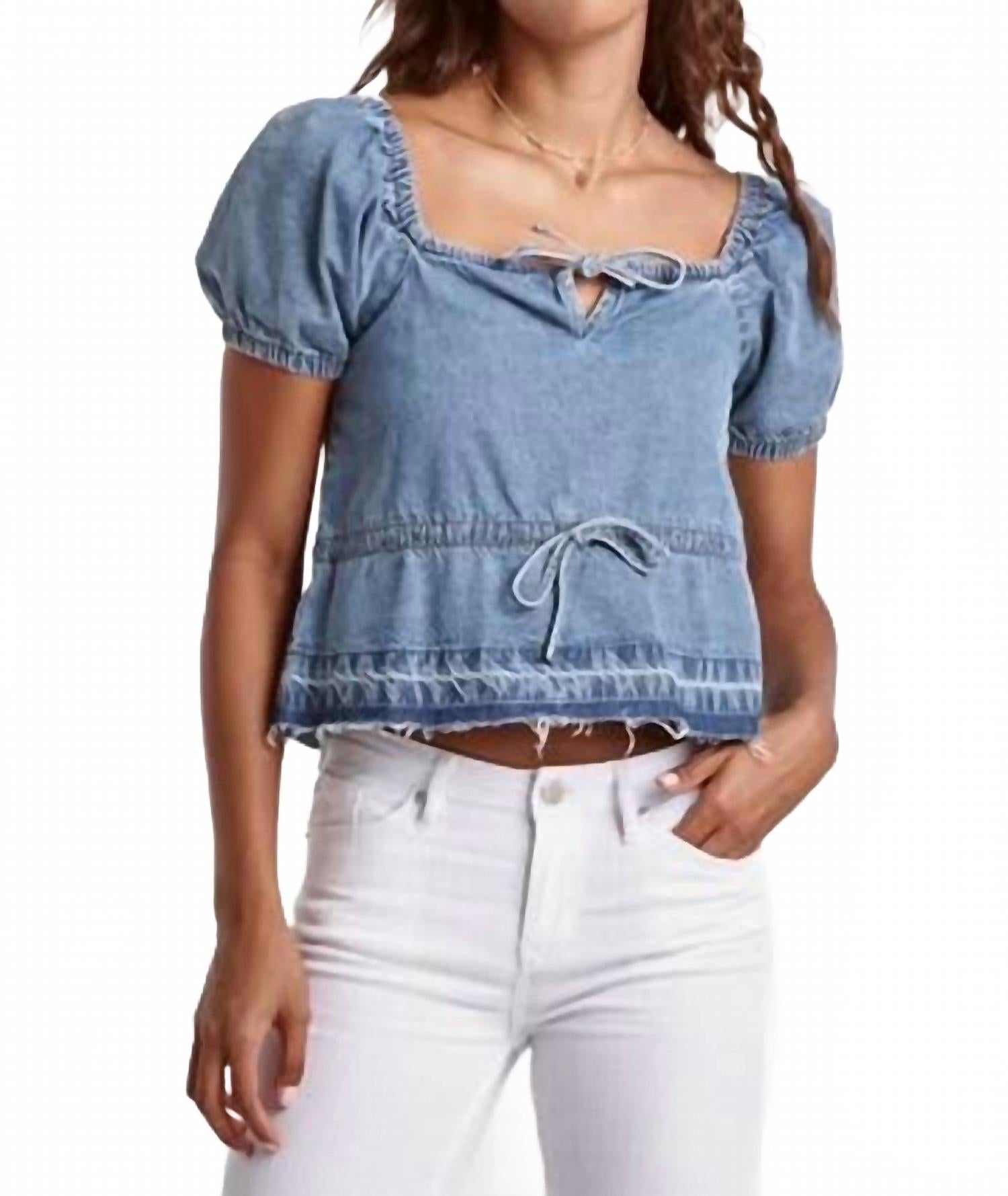 DEAR JOHN DENIM Рубашка из шамбре с подтяжкой Mia, синего цвета
DEAR JOHN DENIM Рубашка из шамбре с подтяжкой Mia, синего цвета