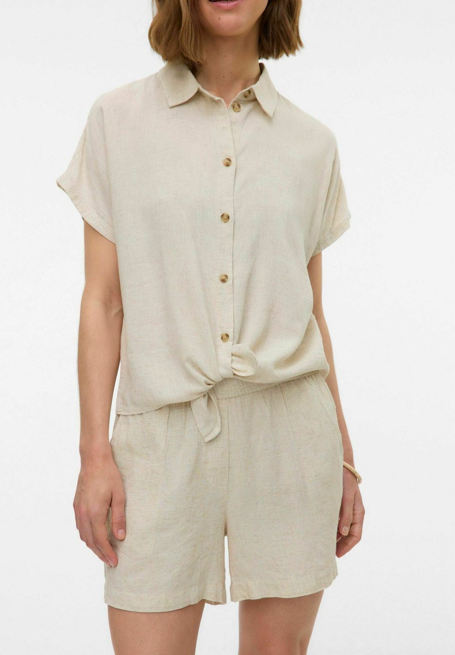 Шорты Vero Moda VMTHEA , Moonbeam/Off-White
Шорты Vero Moda VMTHEA , Moonbeam/Off-White