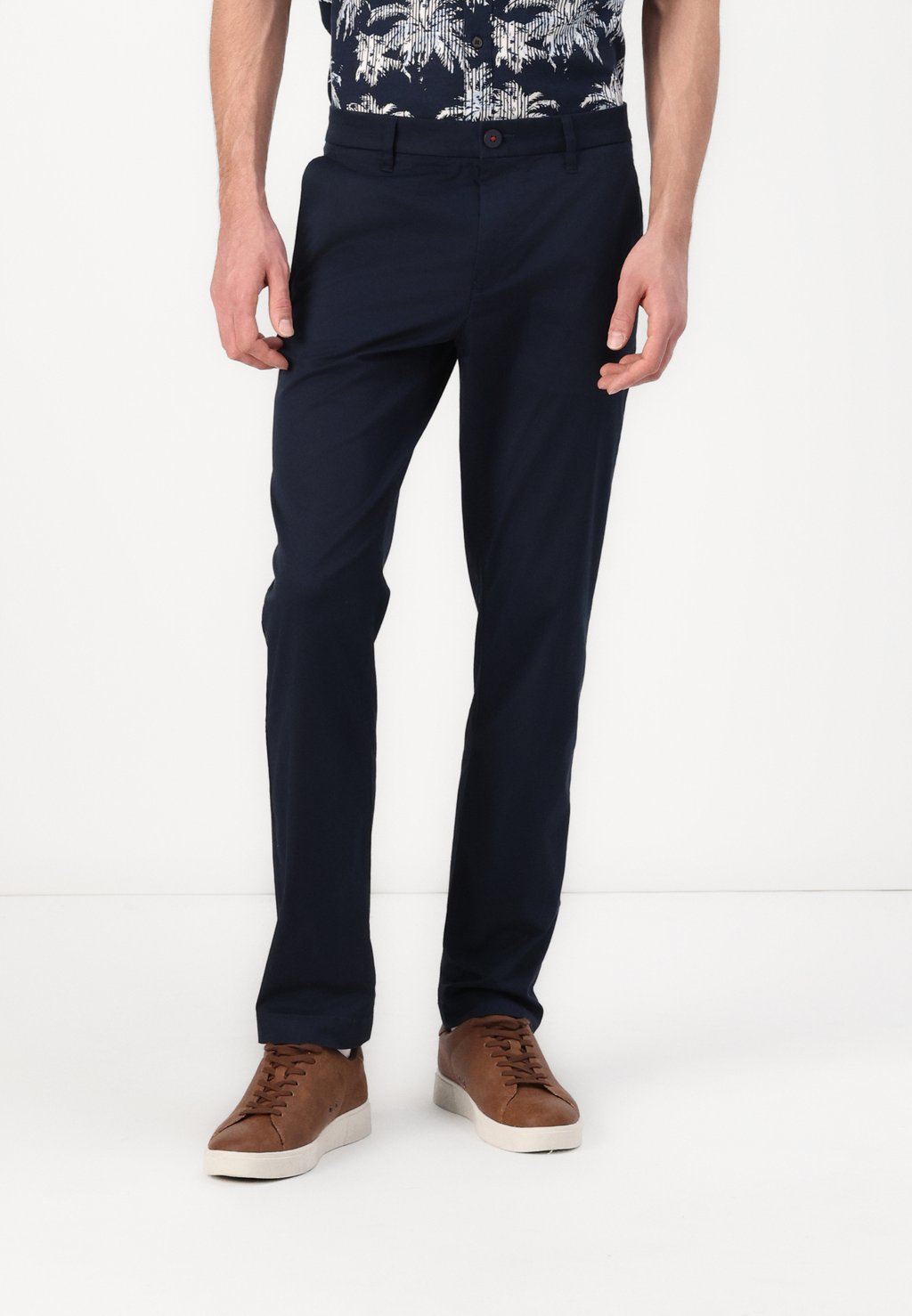 Чиносы REGULAR SOFT LIGHT TOM TAILOR, темно-синий
Чиносы REGULAR SOFT LIGHT TOM TAILOR, темно-синий