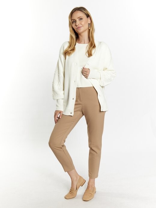 Вязаный кардиган Usha, белый
Вязаный кардиган Usha, белый