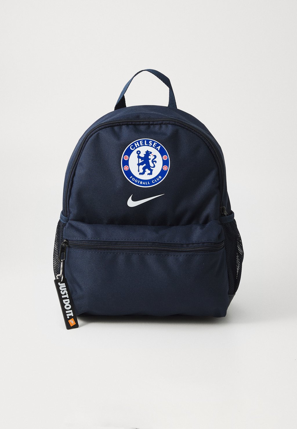Рюкзак CHELSEA LONDON CFC MINI UNISEX Nike Performance, темно-синий 
Рюкзак CHELSEA LONDON CFC MINI UNISEX Nike Performance, темно-синий
