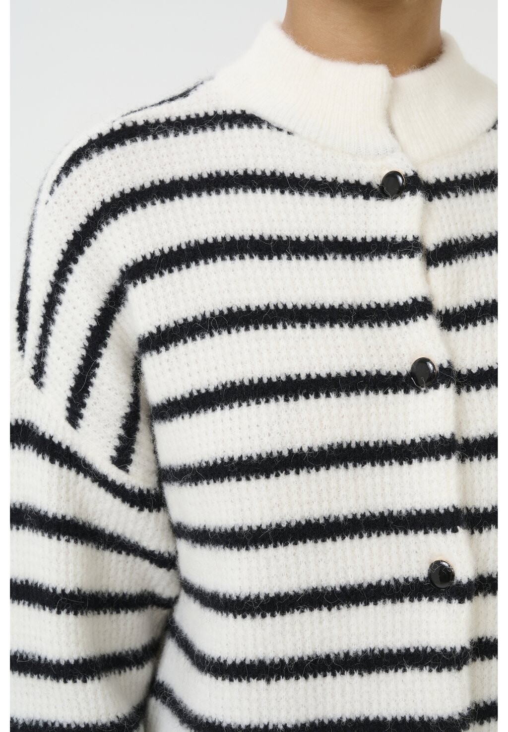 Кардиган ALPHA Gestuz, черный
Кардиган ALPHA Gestuz, черный