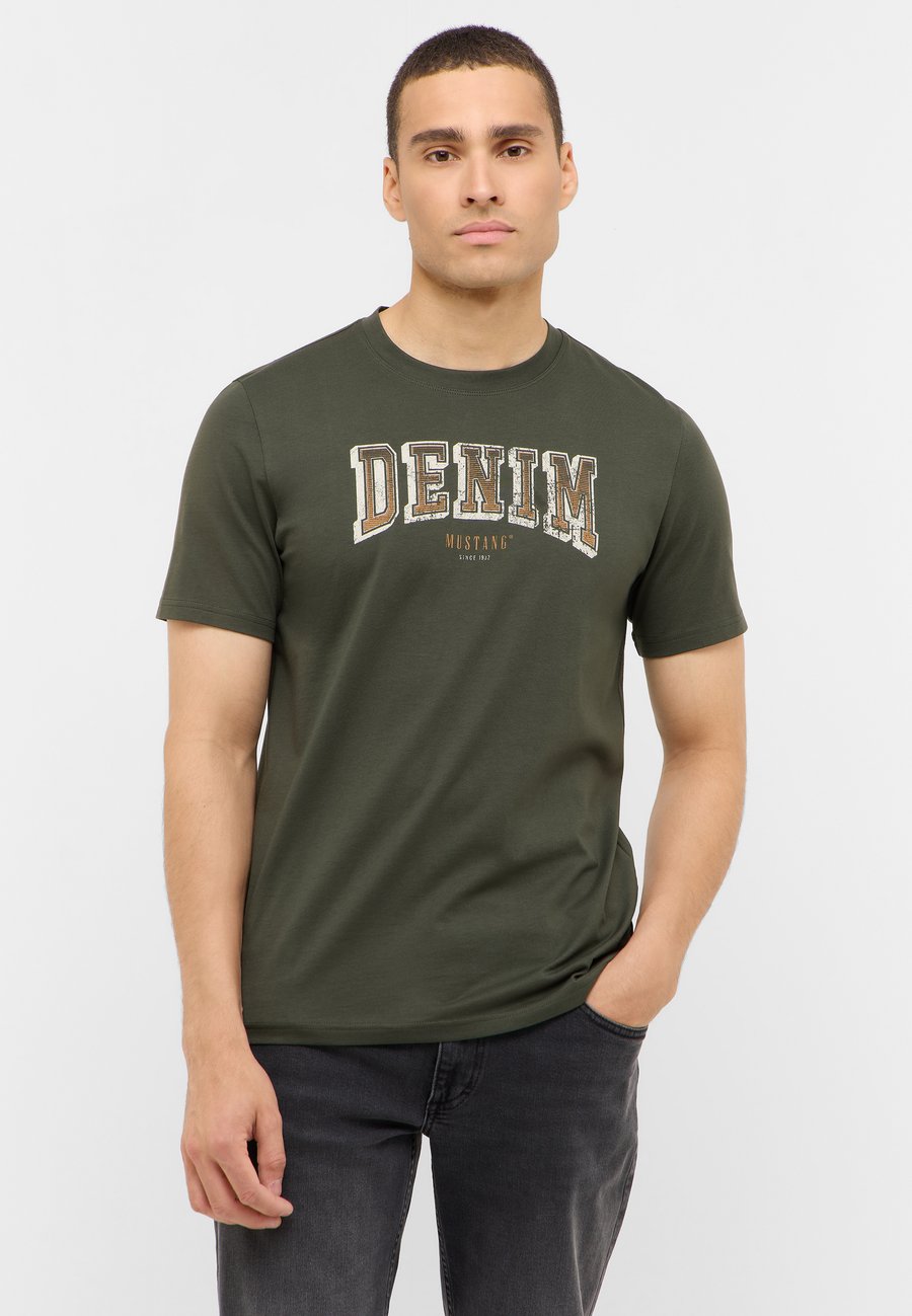 Футболка Mustang AUSTIN, Grün/Green, Зеленый, Футболка Mustang AUSTIN, Grün/Green
Футболка Mustang AUSTIN, Grün/Green, Зеленый, Футболка Mustang AUSTIN, Grün/Green