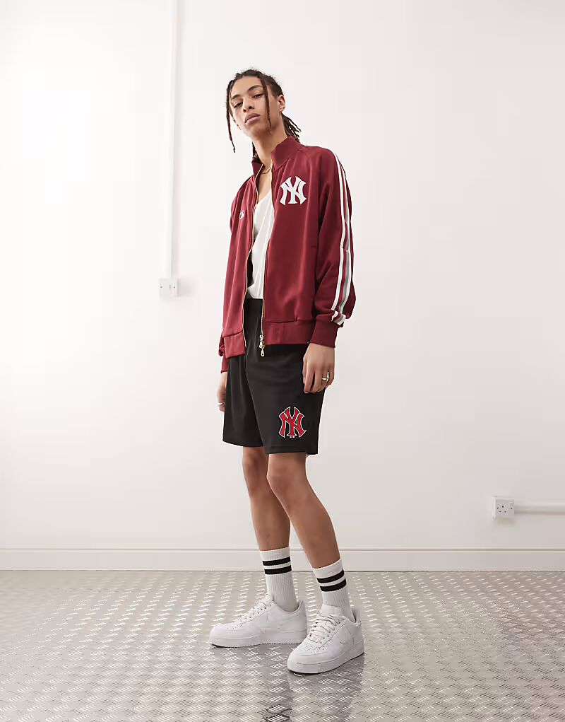 47 Brand NY Yankees шорты с логотипом в черном/красном цвете
47 Brand NY Yankees шорты с логотипом в черном/красном цвете