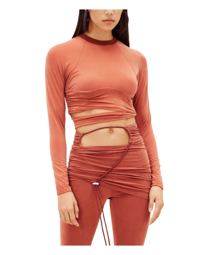 Красная футболка с узлом и вырезами Jacquemus, красный
Красная футболка с узлом и вырезами Jacquemus, красный