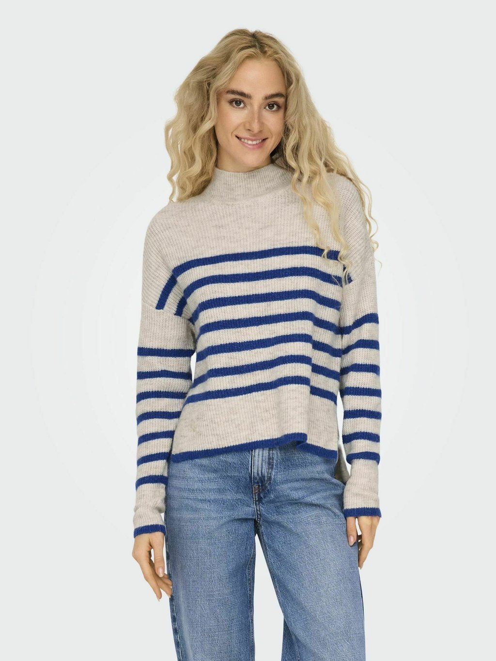 Свитер ONLFRIDI ONLY, серый
Свитер ONLFRIDI ONLY, серый