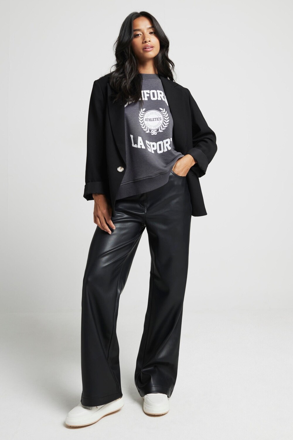 Маленькие свободные брюки прямого покроя River Island, черный
Маленькие свободные брюки прямого покроя River Island, черный