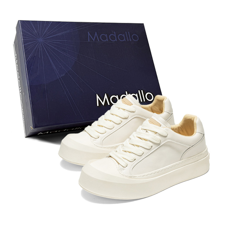 MADALLO Коллекция Serenity скейтерские кроссовки мужские низкие черно-белые (кожаный верх), цвет White (Leather Upper)
MADALLO Коллекция Serenity скейтерские кроссовки мужские низкие черно-белые (кожаный верх), цвет White (Leather Upper)