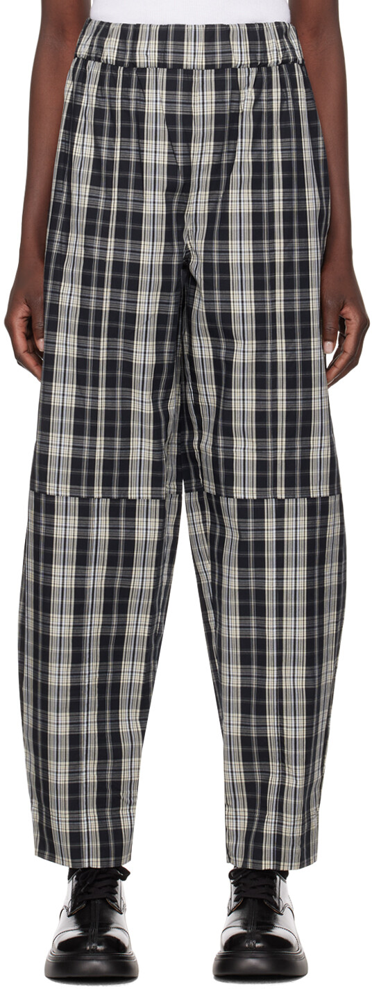 Черные брюки с изгибом Ganni, цвет Black
Черные брюки с изгибом Ganni, цвет Black