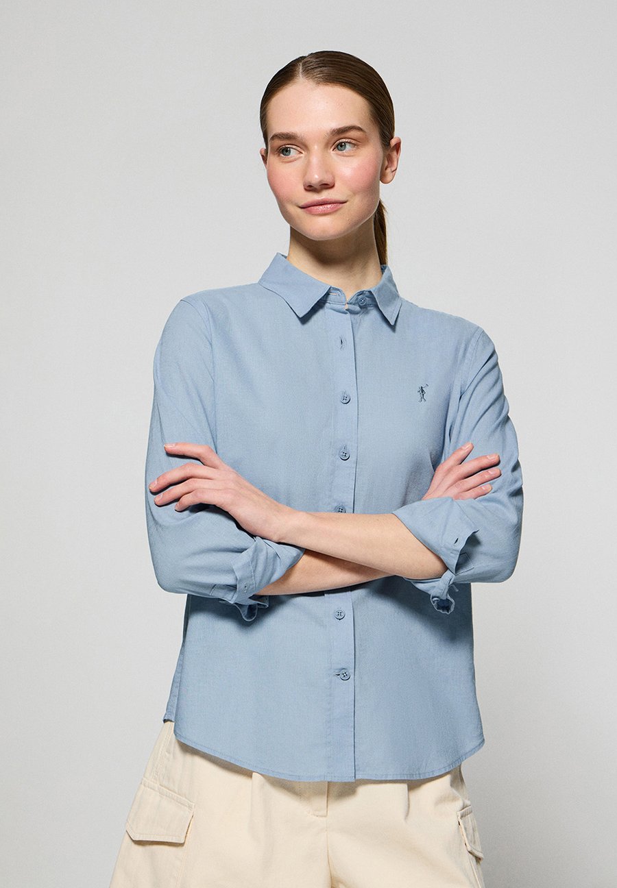 Блуза Polo Club LONG SLEEVE REGULAR FIT RIGBY , Sky Blue/Light-Blue Denim
Блуза Polo Club LONG SLEEVE REGULAR FIT RIGBY , Sky Blue/Light-Blue Denim