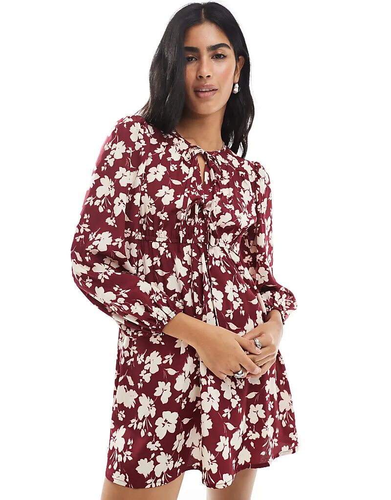 Платье-рубашка мини от Wednesday's Girl с ярким цветочным принтом бордового цвета
Платье-рубашка мини от Wednesday's Girl с ярким цветочным принтом бордового цвета