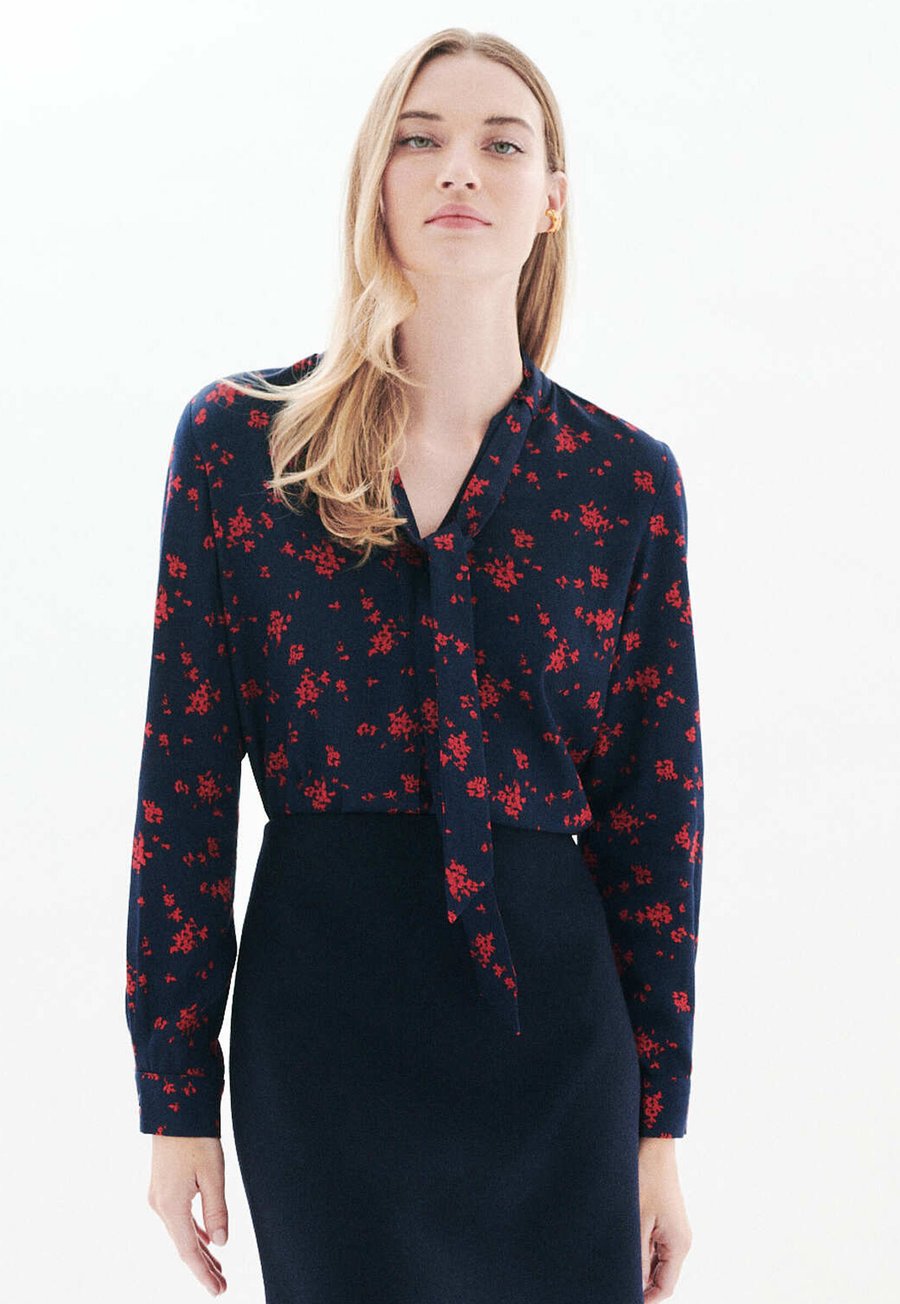 Блуза Caroll FRENCH BRAND FASHION ELEGANT MODERN COMETTE, Noir/Black
Блуза Caroll FRENCH BRAND FASHION ELEGANT MODERN COMETTE, Noir/Black