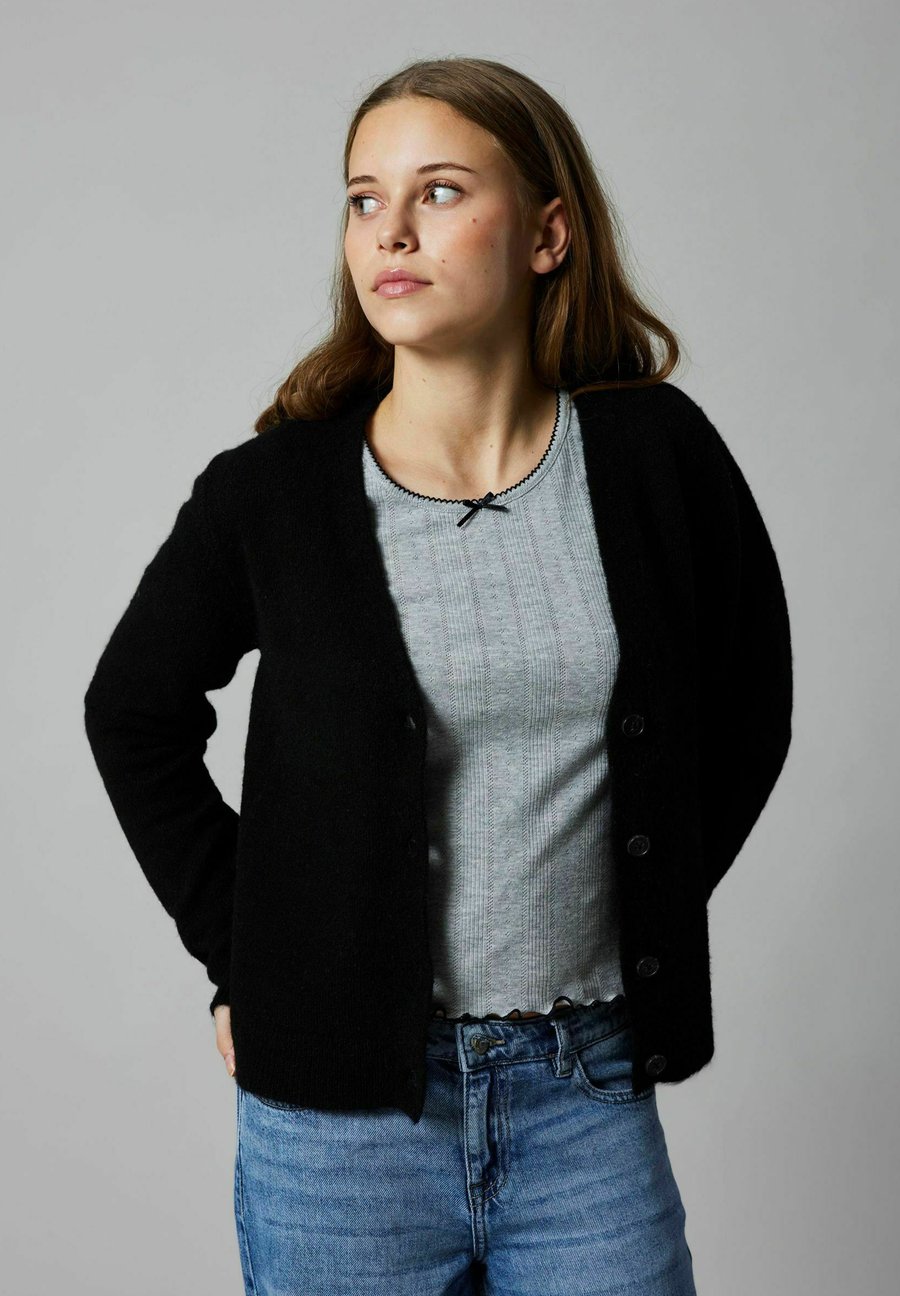 Джемпер LMTD Jumper, Grey Melange/Grey
Джемпер LMTD Jumper, Grey Melange/Grey