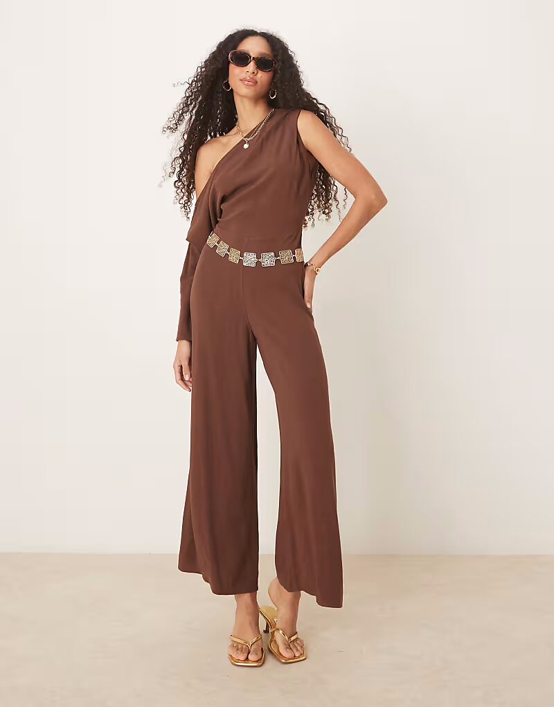 Льняной комбинезон со спущенными плечами ASOS DESIGN шоколадно-коричневого цвета
Льняной комбинезон со спущенными плечами ASOS DESIGN шоколадно-коричневого цвета