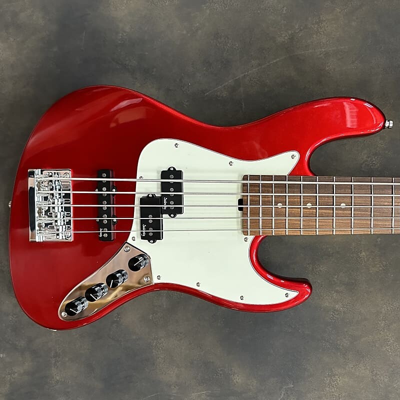 Басс гитара Sadowsky MetroExpress Hybrid P/J Bass 5-String with Pau Ferro Fretboard 2023 - Present - Candy Apple Red
Басс гитара Sadowsky MetroExpress Hybrid P/J Bass 5-String with Pau Ferro Fretboard 2023 - Present - Candy Apple Red