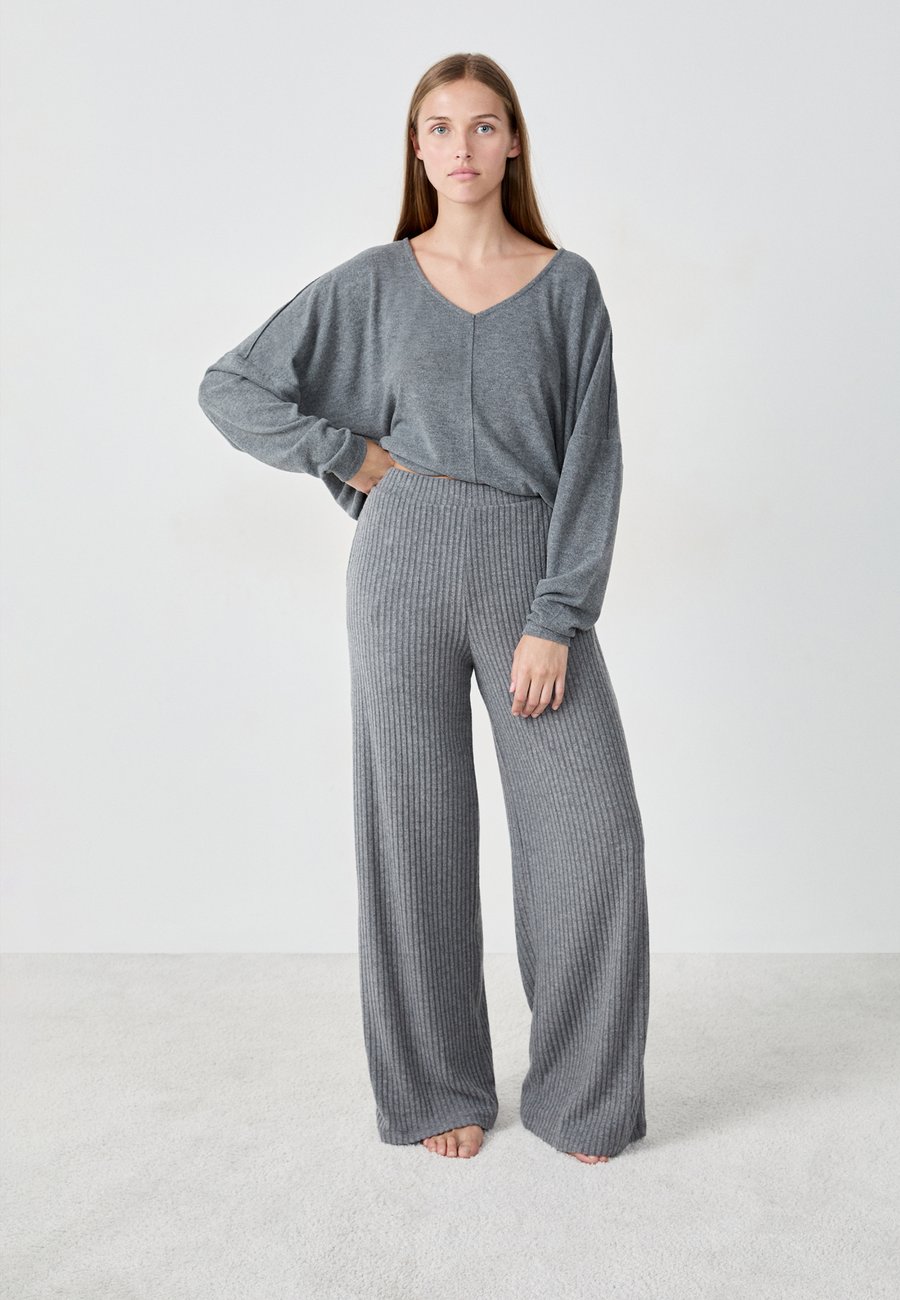 Пижамные брюки Etam GALINO , Grey
Пижамные брюки Etam GALINO , Grey