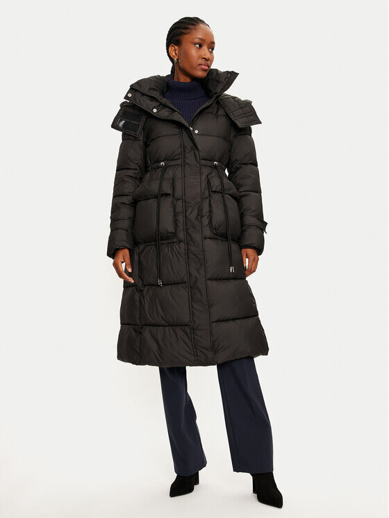 Пуховик свободного кроя Rinascimento, черный
Пуховик свободного кроя Rinascimento, черный